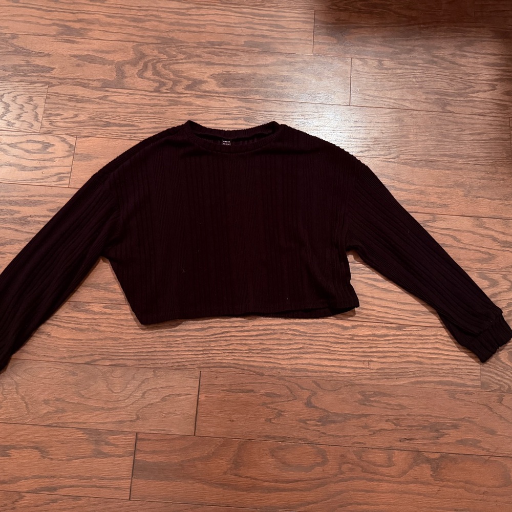 Black Ribbed Knit Crop Sweater - Picture 5 of 6